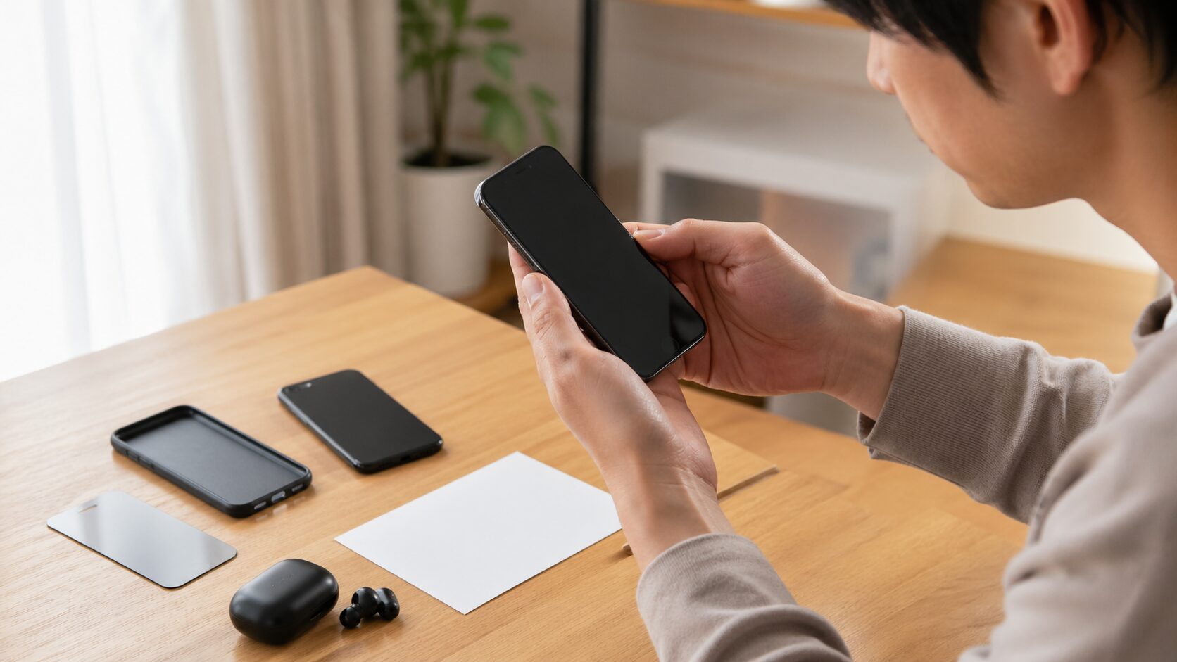 Xperia 5 Vの評判や購入前の確認点を比較する日本人ユーザーの手元