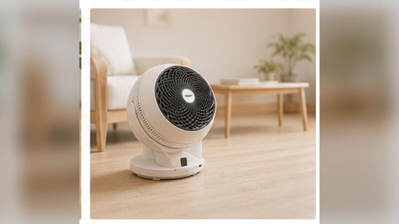 シンプルなインテリアになじむ白い360度首振りサーキュレーター