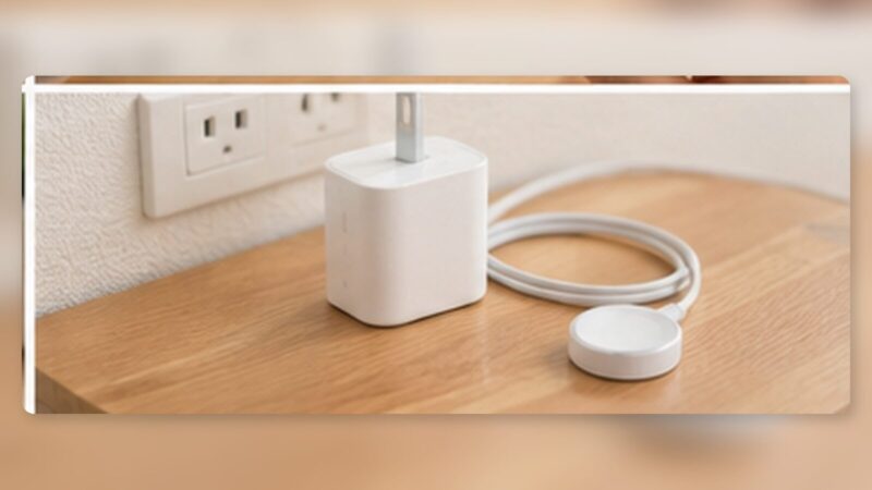 Apple Watchの高速充電に使用するUSB-C電源アダプタと磁気充電ケーブル